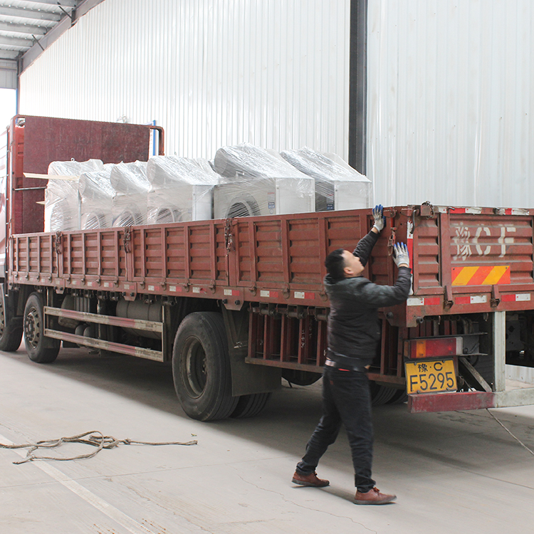 鄭州鄭通風(fēng)機(jī)100臺(tái)不銹鋼離心風(fēng)機(jī)出貨！
